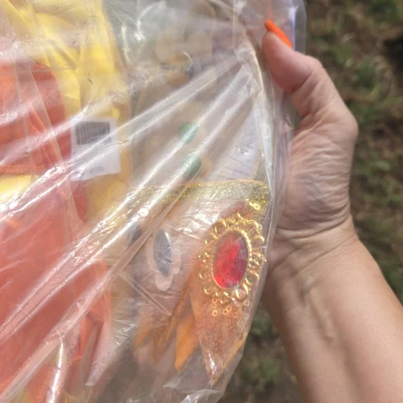 Princess DAISYCostume for Women - Picture 10 of 10